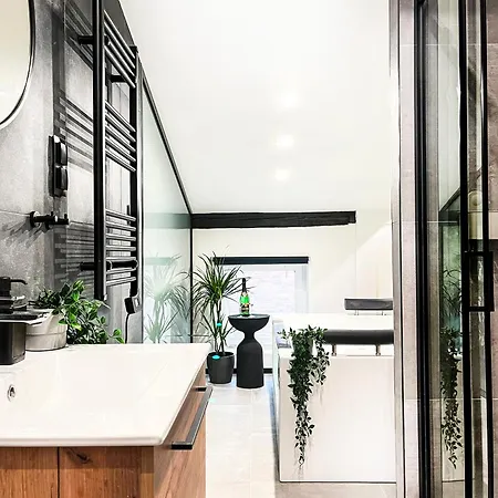 Premium Jacuzzi Apartment, Cracow Old Town Apartman